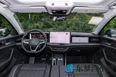 2026款大众迈腾B9实车亮相，配置新升级，两种动力可选-1