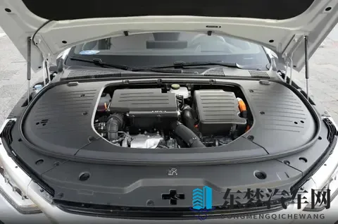 天天爱天天做：汽车生活新篇章：探秘驾驶乐趣与环保出行-2