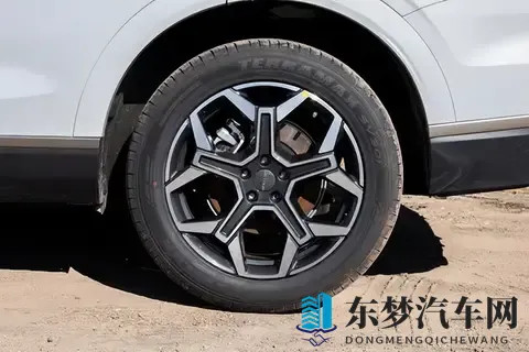 10-14万能买到硬核安全？家用大七座SUV真实测试告诉你答案-2