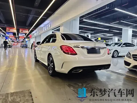 2019年上牌奔驰C200，10万公里，11万多拿下香不香？