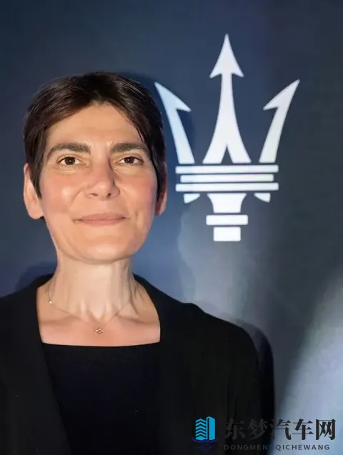 三 港版普通话版片段～澎湃号：港版普通话精选片段，澎湃号演绎精彩瞬间