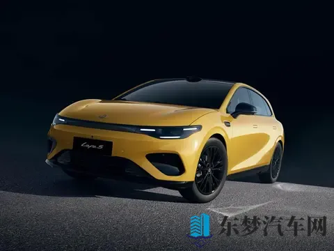 大尺度床震捏胸呻吟视频：激情床戏亲密接触，声声娇喘令人陶醉-1