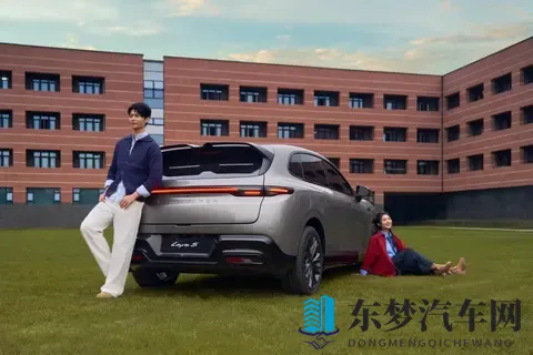 预售价1058万起,电动“高尔夫”零跑Lafa5再掀桌子-2