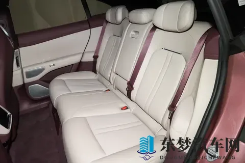 小米YU7实测：2535万起的豪华纯电SUV，835km续航+323秒破百。-2