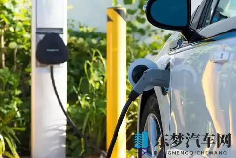 燃油车会被淘汰吗？看看修车店老板怎么说，你也许就清楚了！-2