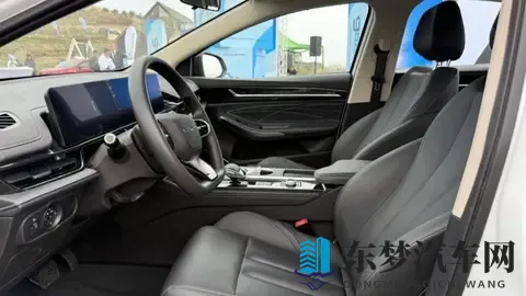 约13万起价，奇瑞艾瑞泽6哈萨克斯坦上市，15T+DCT，本地化适配-2