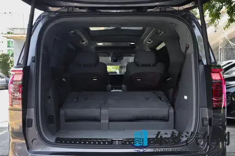 双十一豪礼就它了！极氪009：给家人移动的安全堡垒与豪华会客厅-1