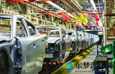 2242万辆！10月乘用车销量出炉 新能源车渗透率572%成主力-2