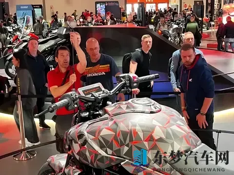 揉我胸 啊 嗯出水了描述：汽车新动力，驾驭体验升级