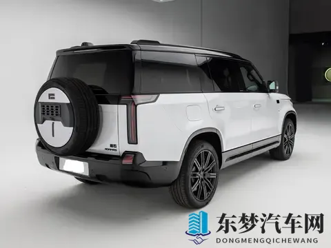 30万级全能王！国产增程版“卫士”亮相，轴距超3米，配6_7座可选-2