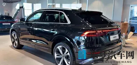 2026款奥迪Q8 S-line登场:这是豪华SUV最后的倔强还是绝唱?-1