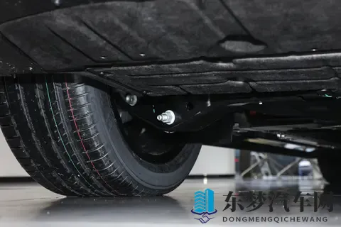 二三十万家庭购车新选择：深度解读乐道L90 2025款 七座版Ultra-1