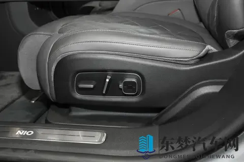 ET9驾乘体验新高度:53米车长也能灵活如A级车-2