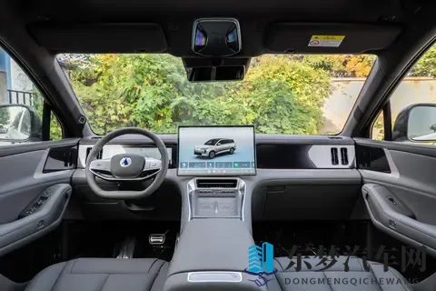 腾势N8L DM：全家人一起出游，大六座SUV该怎么选？-3