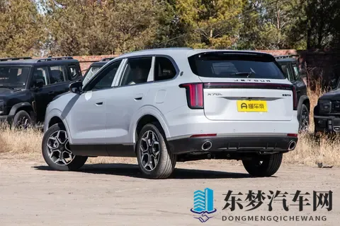 全系20T+8AT,带你看捷途X70L,家用七座SUV新标杆-2