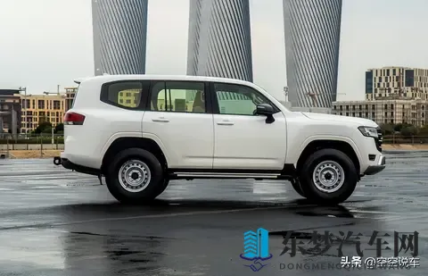 全新丰田兰德酷路泽GX发布，售价约合人民币263万，搭35T发动机-1