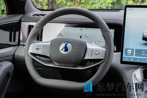 腾势N8L DM：全家人一起出游，大六座SUV该怎么选？-2