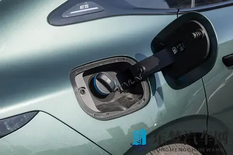 年轻人第一台C级车，星纪元ES来了，长续航+真智能+云台底盘-2