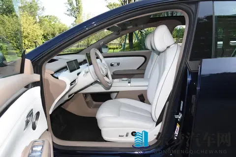 一番体验之后，我为什么说长安启源A06是位“务实派”家庭伴侣？-1