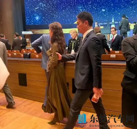 爽灬爽灬爽灬又高潮了男男:激情四溢,男男再创高潮瞬间-1