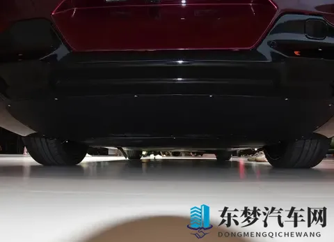 悦意序列首款轿车 奔腾悦意08申报图曝光 定位品牌旗舰轿车-2