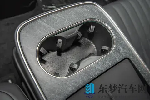 驶向均衡之境：2025款星纪元ET增程版四驱至臻尊享版深度体验-2