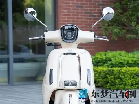 全彩仪表+智能解锁，2026款飞鹰F150复古踏板配置升级，5380元起-2