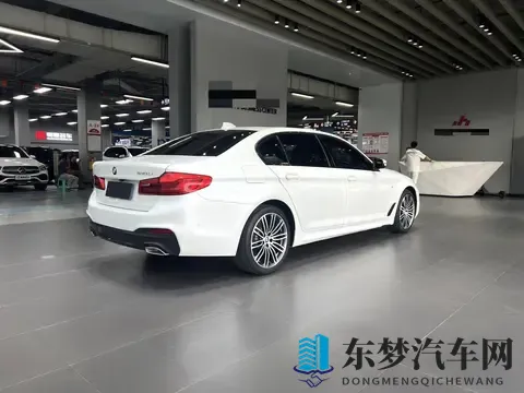 18万多拿下宝马5系，体验行政级座驾的舒适与豪华-1