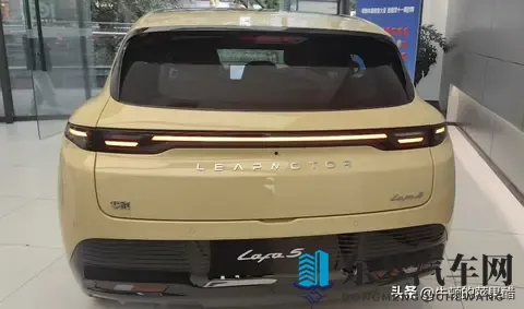 Lafa5-可能是新生代的电动高尔夫-2