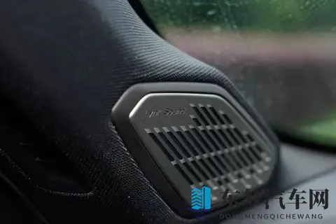 第三代领克 03 重塑燃油车标杆：动力、智能双在线，年轻人闭眼冲