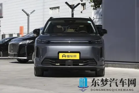 实测油耗不到6L，动力不输20万级增程SUV，它凭什么这么香？-2