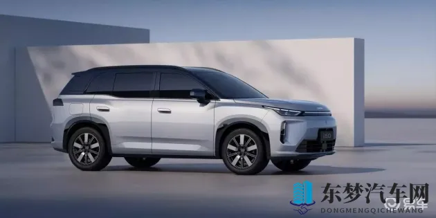 艳女直播间：魅力女主播，直播互动盛宴-1