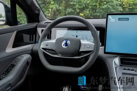 从技术到体验，这台SUV让人重新理解“家用”二字-3