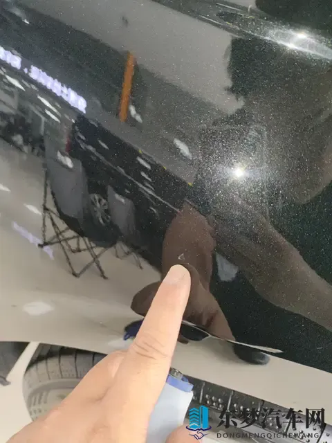 衣袖里看到大馒头：袖中藏有白馒香