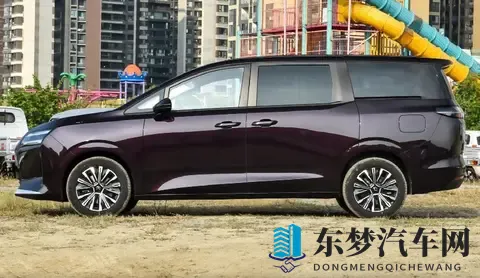 五菱星光730为何这么火？预售订单破万，768万起售，真香-2