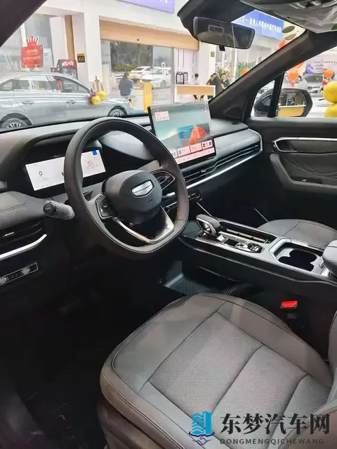 新款吉利豪越L实车到店,外观很大气,5_6_7座布局,价格或下探-1