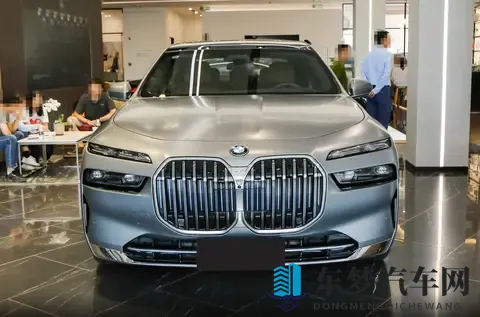 售价9190万元起，2026款宝马7系上市，配置升级，竞争奔驰S级-3