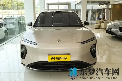 蔚来ET9:豪华与科技的碰撞,适合年轻人、商务人士和科技爱好者-2