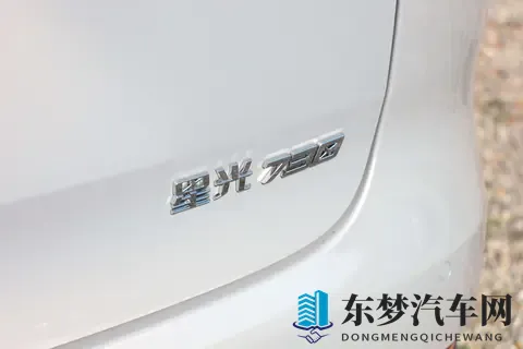 五菱星光730：738万起，带电动侧滑门，全能7座MPV-2