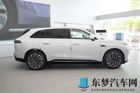 1898万起，家用SUV就该选它！性能、舒适、智能都拉满-1