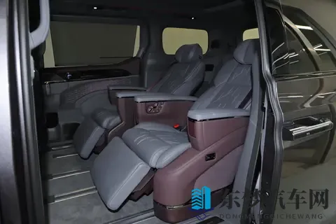 极氪009又放大招！买它当家用车，能省十几万，还能省心-2