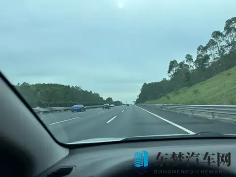 高速最安全的车速是多少？不是120！这个速度区间安全还省油-2