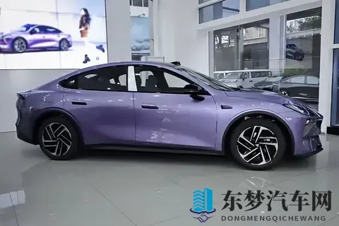 全系激光雷达+后驱底盘，14万价位的轿跑正在改变规则？