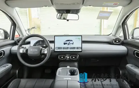 定位纯电小型车,纯电续航500km,AION UT Super值得选择吗?-3