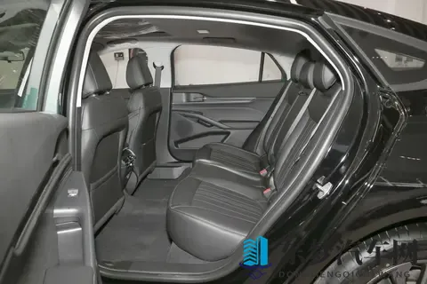 蒙迪欧20T豪华型：预算15万左右，想买合资B级车，家用如何？-1