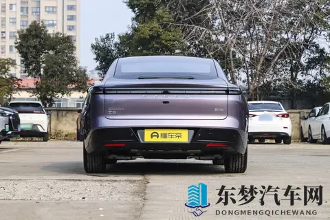 星纪元ES 25款增程版：1570km续航+469马力，家用商用双优之选-1