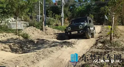 试驾212 T01柴油版：让人不再“又爱又恨”？-1