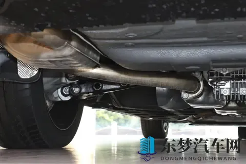 700 万级自主旗舰：红旗国礼 VS 劳斯莱斯谁更值-3