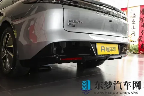 星纪元ES 25款增程版：1570km续航+469马力，家用商用双优之选-2