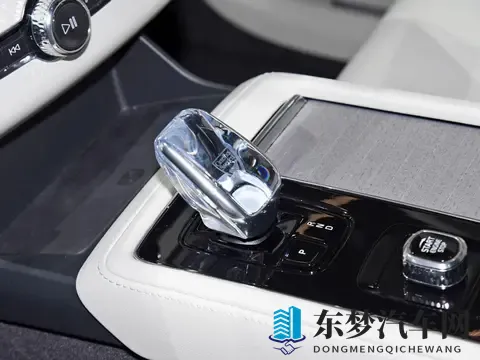 燃油、插混双动力，搭配四驱系统，2026款沃尔沃XC90前景如何？-1